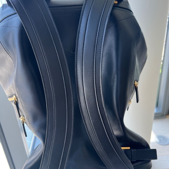 Luxury Vinceo Milano Leather Backpack
